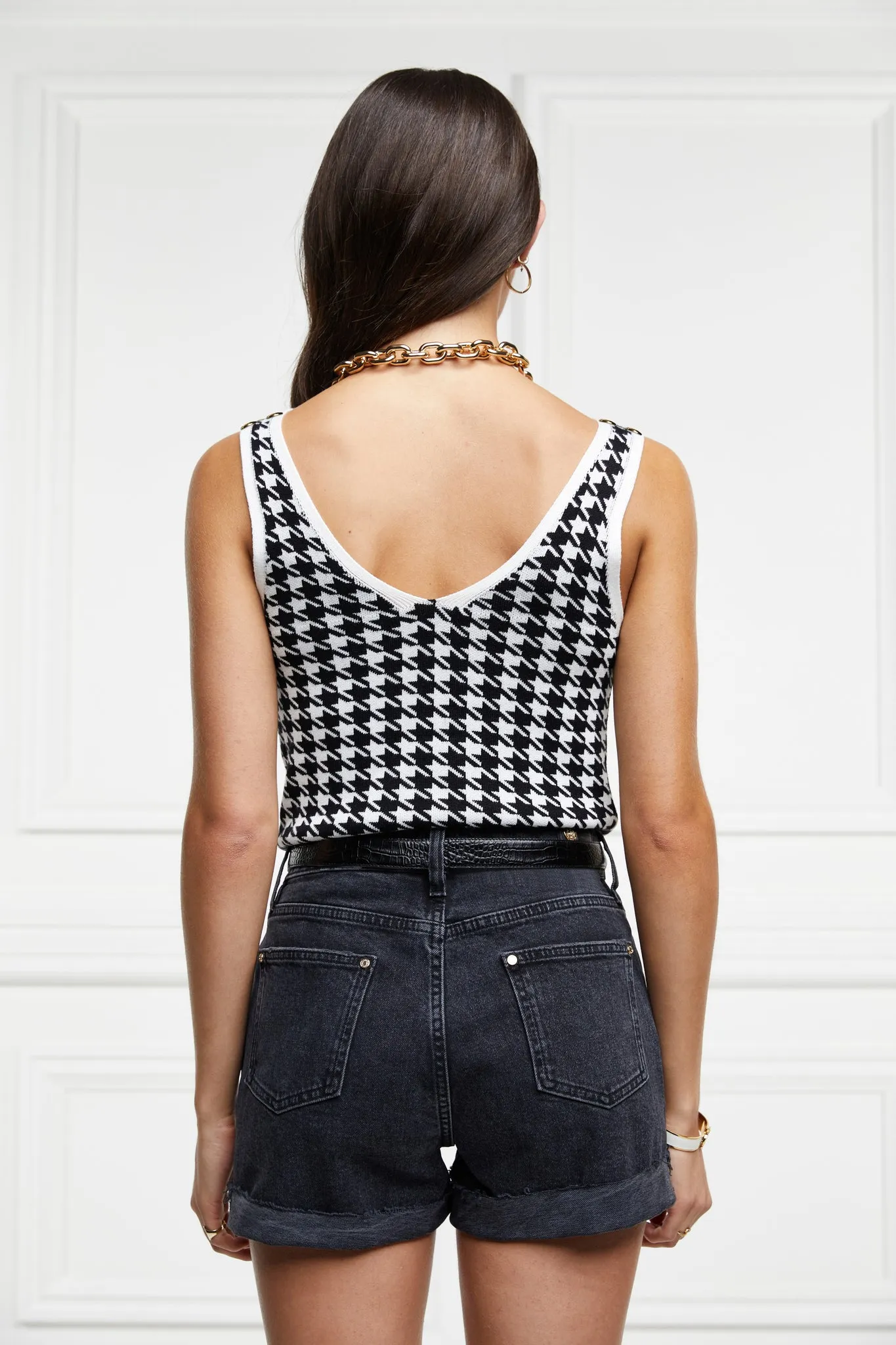 Holland Cooper V Knit Vest in Houndstooth