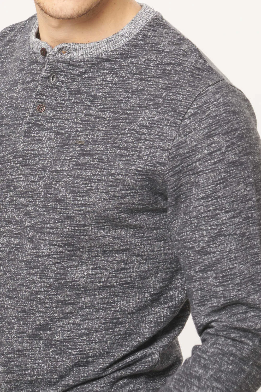 Muscle Fit Henley Pullover