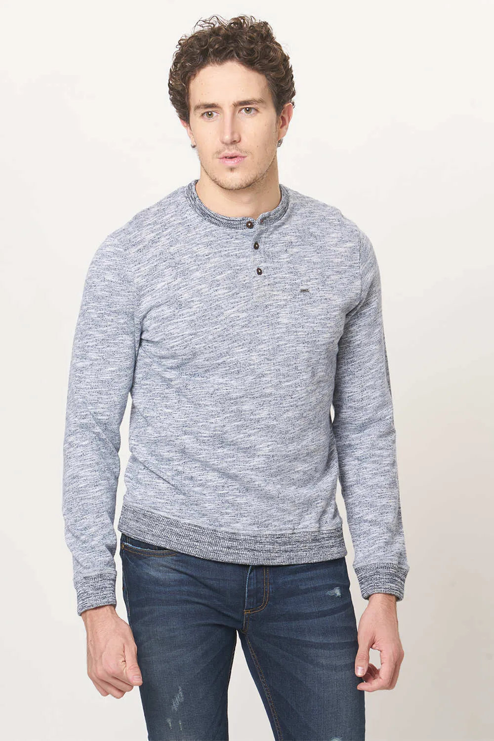 Muscle Fit Henley Pullover