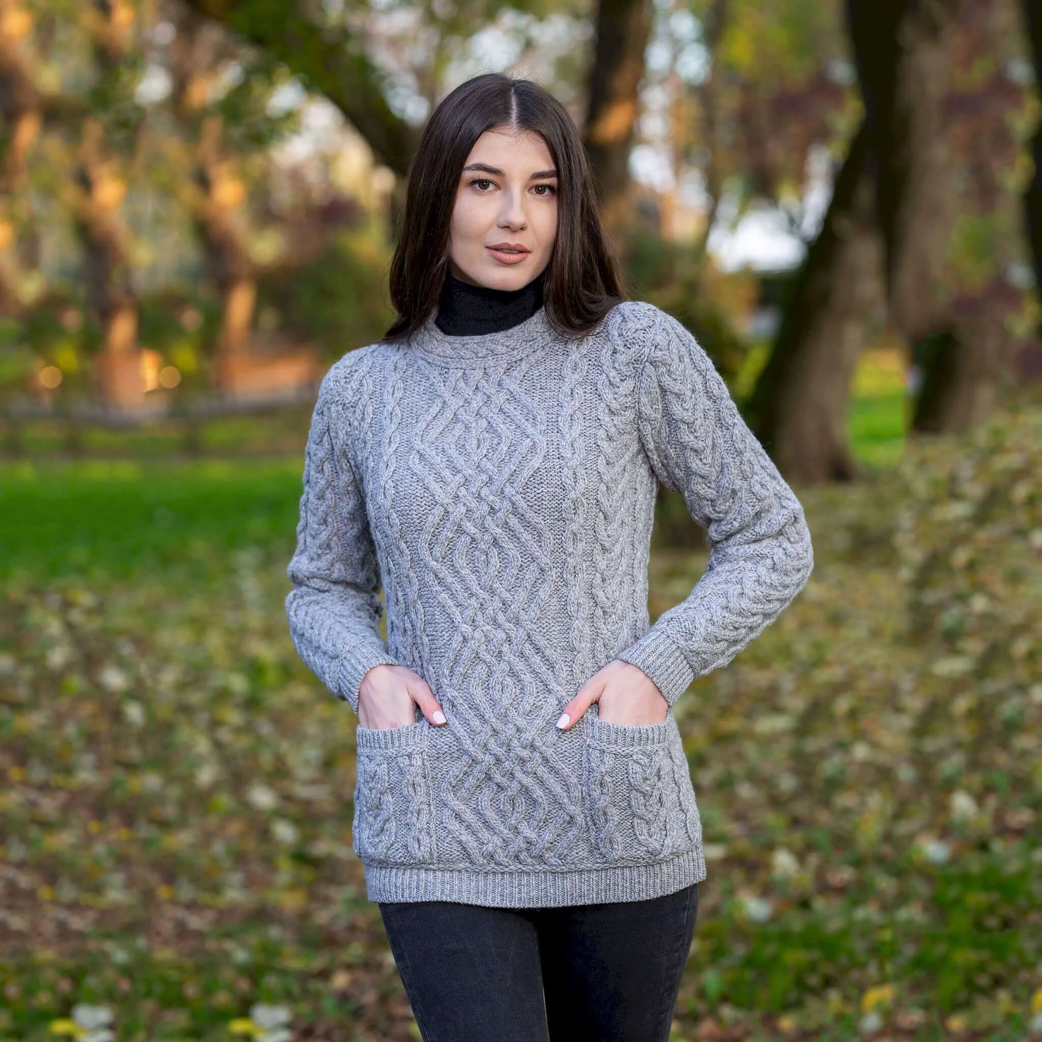 Women Crew Neck Irish Aran Sweater with Pockets